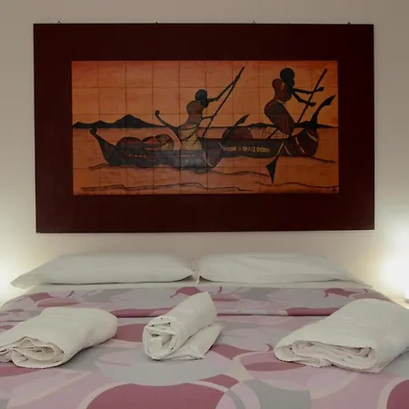 La Casa Del Moro - Al Politeama Couette-café Palerme